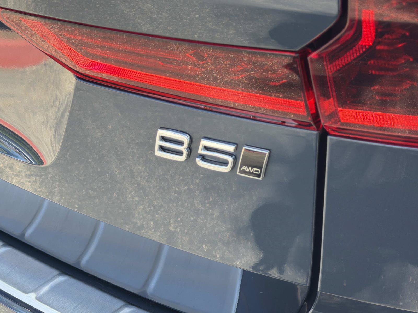 Certified 2026 Volvo XC60 B5 Plus AWD/4WD image 28