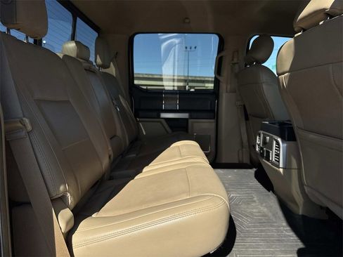 Used 2017 Ford F250 Lariat w/ Chrome Package image 20