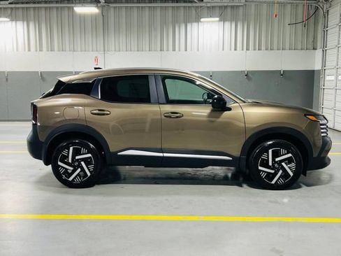 New 2026 Nissan Kicks SV FWD image 17