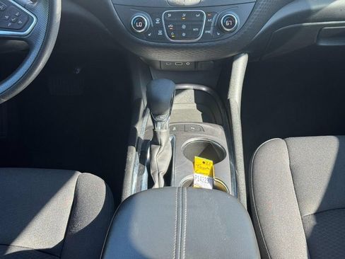 Used 2024 Chevrolet Malibu LT FWD image 19
