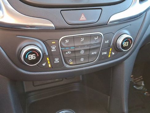 Used 2019 Chevrolet Equinox LT image 26