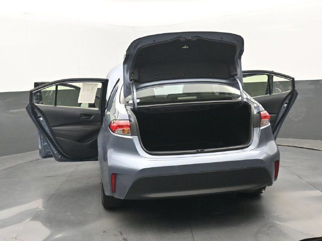 Used 2026 Toyota Corolla LE w/ LE Premium Package FWD image 33