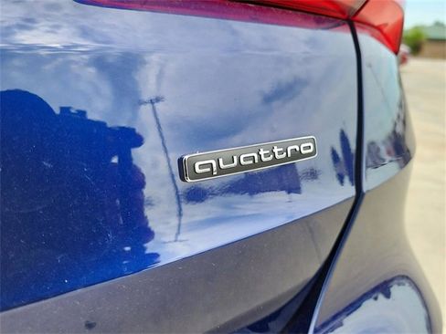 Certified 2025 Audi Q3 2.0T Premium Plus image 8