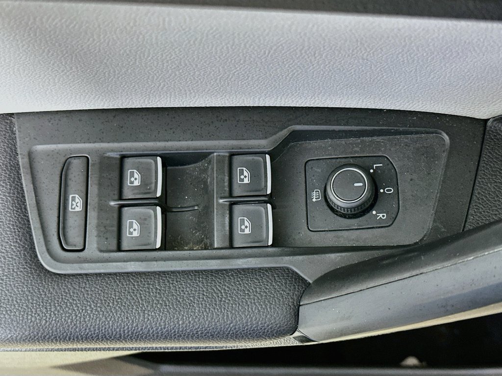 Used 2019 Volkswagen Tiguan SEL FWD image 22