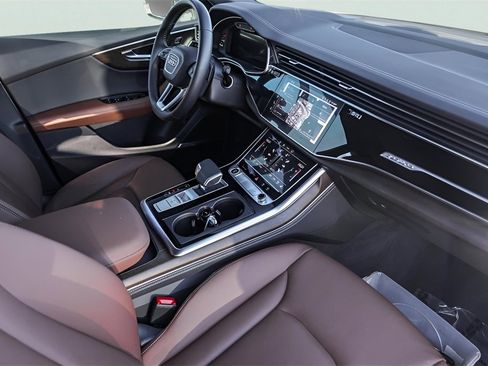 Used 2025 Audi Q8 Premium Plus image 33