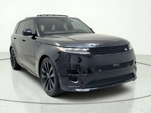 Used 2026 Land Rover Range Rover Sport Dynamic SE AWD/4WD image 2
