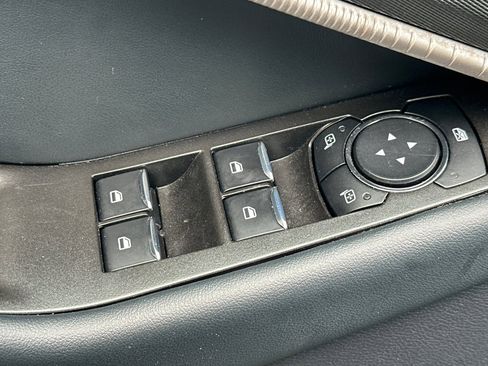 Used 2025 Ford Explorer ST-Line w/ ST-Line Street Pack image 12