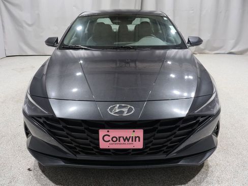Used 2021 Hyundai Elantra SE image 7