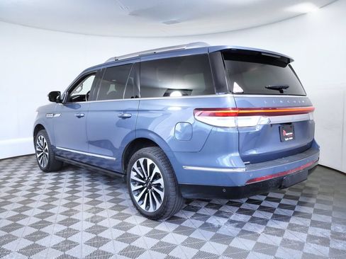 Certified 2023 Lincoln Navigator Reserve AWD/4WD image 4