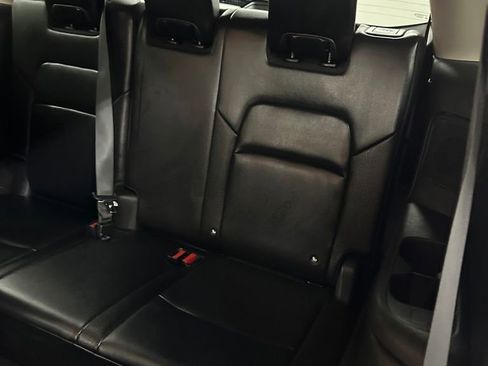 Used 2023 Nissan Pathfinder SL w/ SL Premium Package AWD/4WD image 29