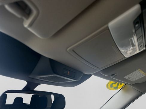 Certified 2025 Nissan Pathfinder SV image 27