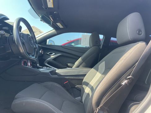 Used 2023 Chevrolet Camaro LT RWD image 7