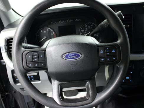 Used 2023 Ford F350 4x4 Regular Cab Super Duty image 15