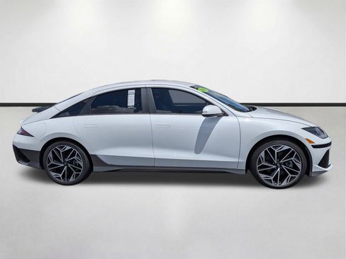 Used 2024 Hyundai Ioniq 6 SEL AWD/4WD image 3