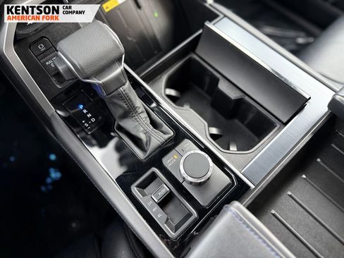 Used 2024 Toyota Sequoia Platinum image 28