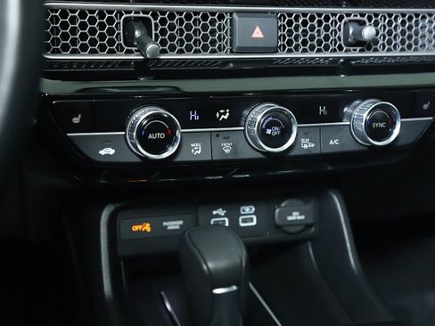 Used 2024 Honda Civic Touring image 27