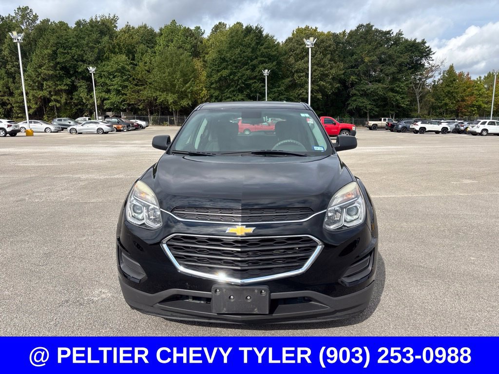 Used 2017 Chevrolet Equinox LS FWD image 2