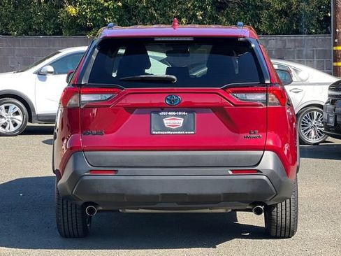 Used 2021 Toyota RAV4 LE AWD/4WD image 7