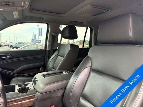 Used 2019 Chevrolet Tahoe LT w/ LT Signature Package AWD/4WD image 15
