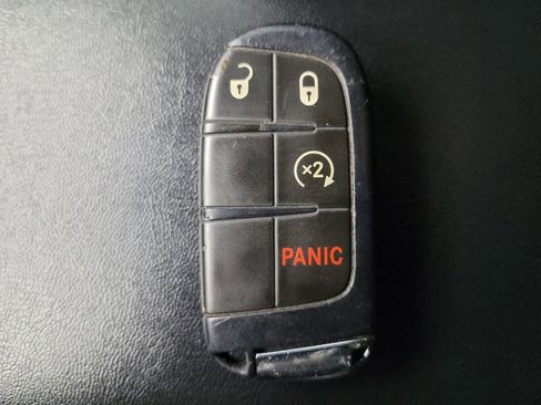 Used 2020 Jeep Compass Limited image 32