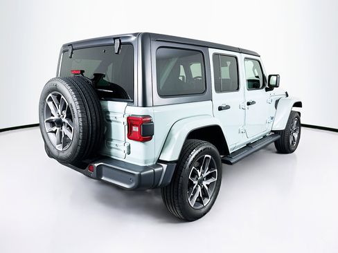 Used 2024 Jeep Wrangler Unlimited w/ Convenience Group AWD/4WD image 9