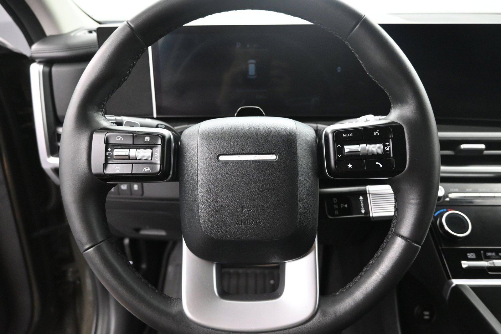 Used 2026 Hyundai Santa Fe SEL AWD/4WD image 13