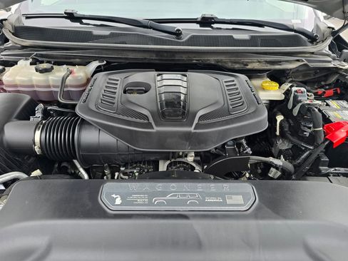 Used 2024 Jeep Wagoneer L Series II w/ Flexible Seating Group image 41