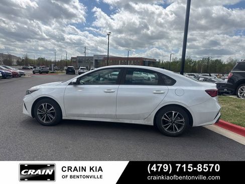 Certified 2023 Kia Forte LXS w/ LXS Technology Package image 3