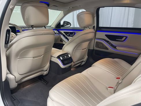 Certified 2022 Mercedes-Benz S 500 4MATIC w/ AMG Line Package image 26