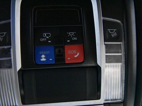 Used 2024 RAM 1500 Laramie image 20