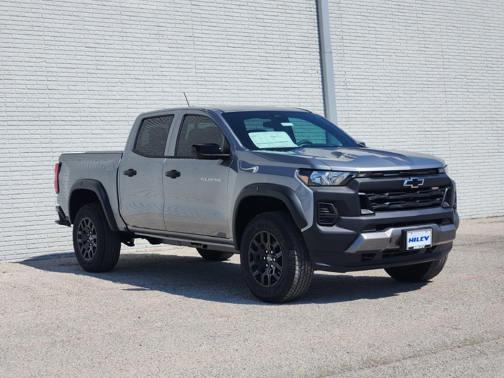 New 2026 Chevrolet Colorado Trail Boss AWD/4WD image 2
