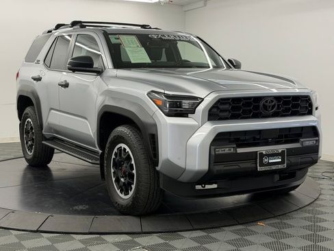 Used 2025 Toyota 4Runner TRD Off-Road Premium AWD/4WD image 8