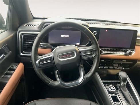 Used 2024 GMC Canyon AT4 w/ AT4 Premium Package image 12