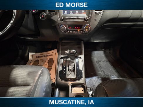 Used 2017 Kia Forte EX image 11