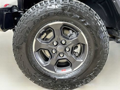 Certified 2023 Jeep Gladiator Rubicon w/ Trailer Tow Package AWD/4WD image 27