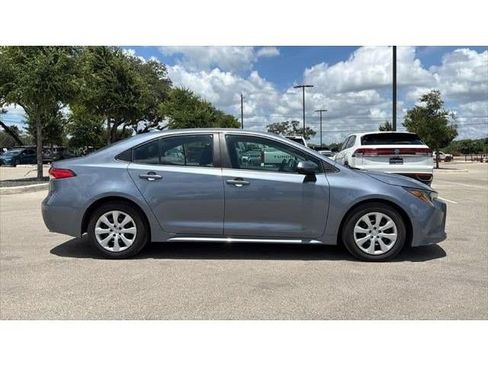 Used 2024 Toyota Corolla LE FWD image 4