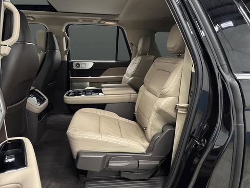 Used 2024 Lincoln Navigator L Reserve image 33