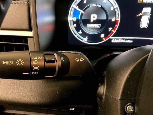 Used 2023 Mitsubishi Outlander SE Black Edition image 30