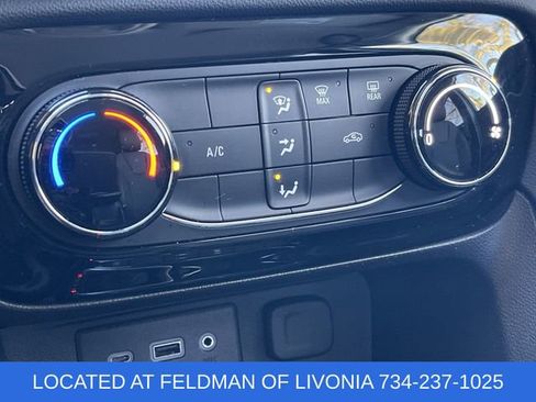 Used 2023 Buick Encore GX Preferred image 17