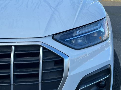 Used 2021 Audi Q5 Premium w/ Convenience Package image 11