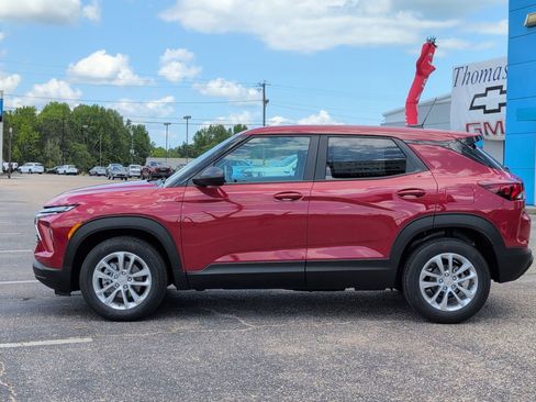 New 2026 Chevrolet TrailBlazer LS w/ LS Convenience Package FWD image 2