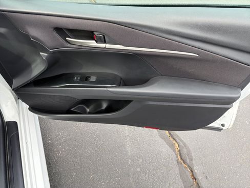 Used 2025 Toyota Camry LE FWD image 27