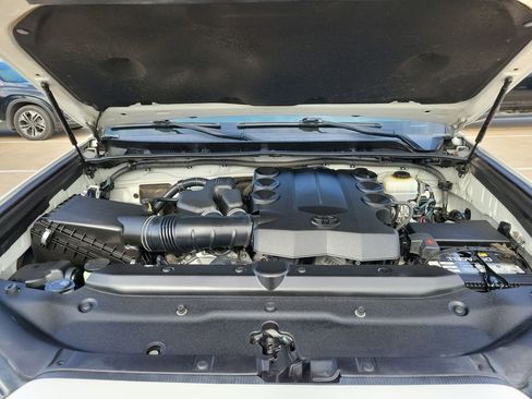 Used 2016 Toyota 4Runner Limited image 30