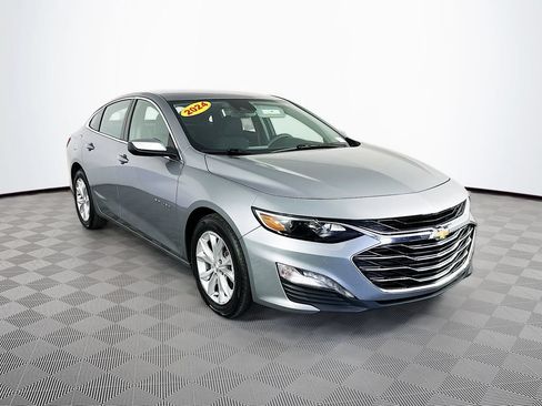 Used 2024 Chevrolet Malibu LT FWD image 2