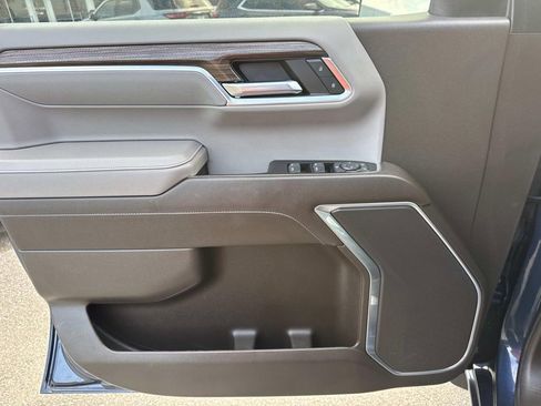 Used 2023 Chevrolet Silverado 1500 LT image 18