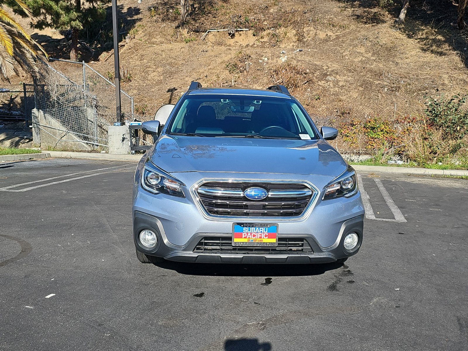 Used 2019 Subaru Outback 3.6R Limited AWD/4WD image 2