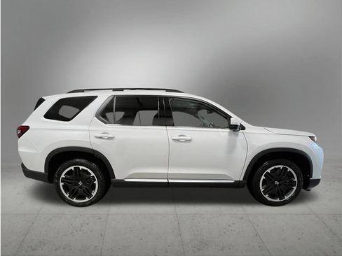 New 2026 Honda Pilot Touring image 8