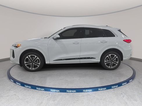 Used 2025 Audi Q5 Premium AWD/4WD image 7