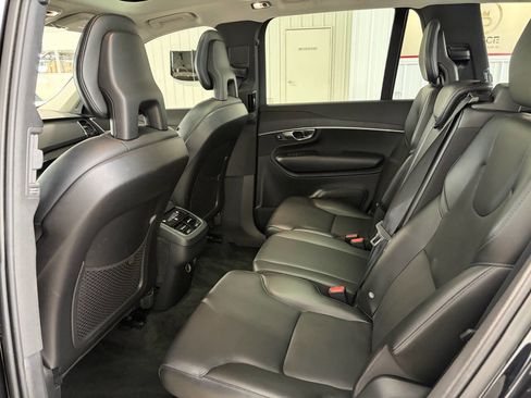 Used 2020 Volvo XC90 T5 Momentum image 21