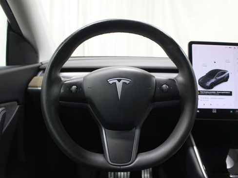 Used 2021 Tesla Model Y Performance AWD/4WD image 10
